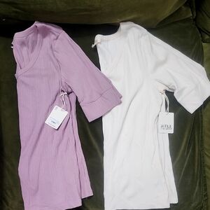 Set of Two V-Neck T-Shirts in Purple and White